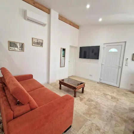 Holiday home Opetitparadis